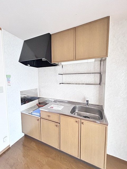キッチン　写真は101号室です(参考)