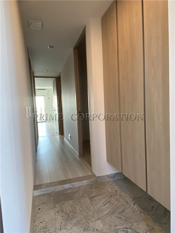 玄関　※参考写真※