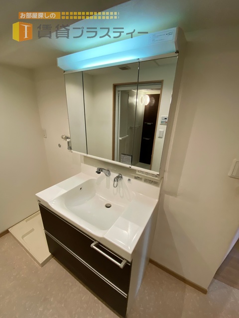 洗面設備　こんな洗面台、憧れでした。