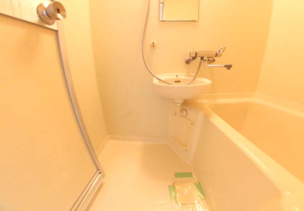 バス・シャワールーム　お風呂です