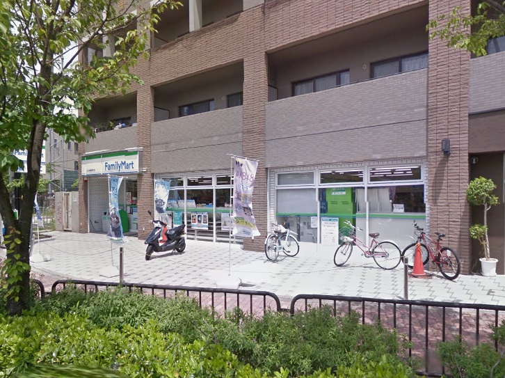 コンビニ　ファミリーマート JR太秦駅前店（コンビニ）まで175m