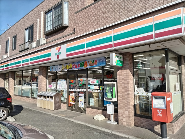 コンビニ　セブン－イレブン　鳩ケ谷里店（コンビニ）まで160m