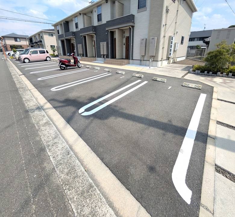 駐車場　駐車場