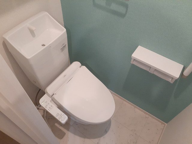 トイレ　清潔感のあるトイレです