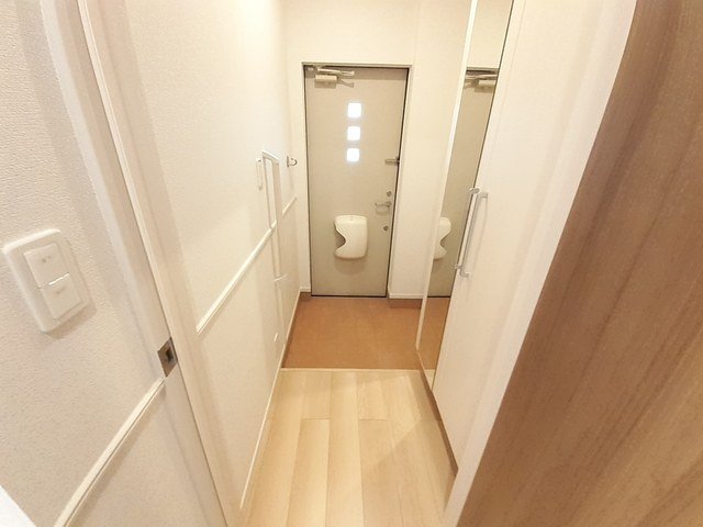 玄関　落ち着いた玄関です