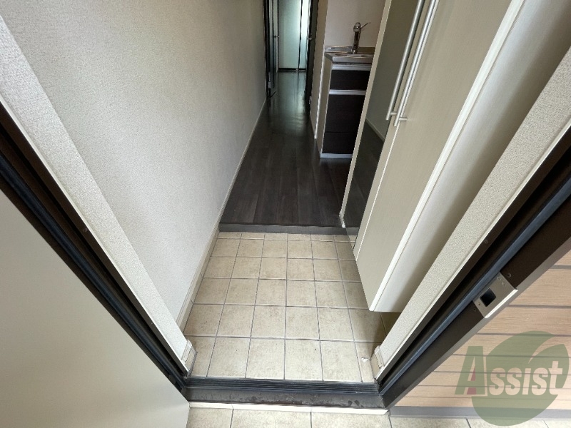 玄関　玄関にはシューズボックスがあります。これはうれしい。