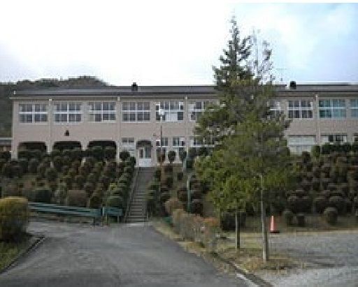 中学校　八千代中学校（中学校）まで4000m