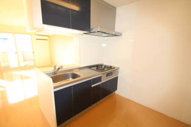 キッチン　システムキッチン３口コンログリル付