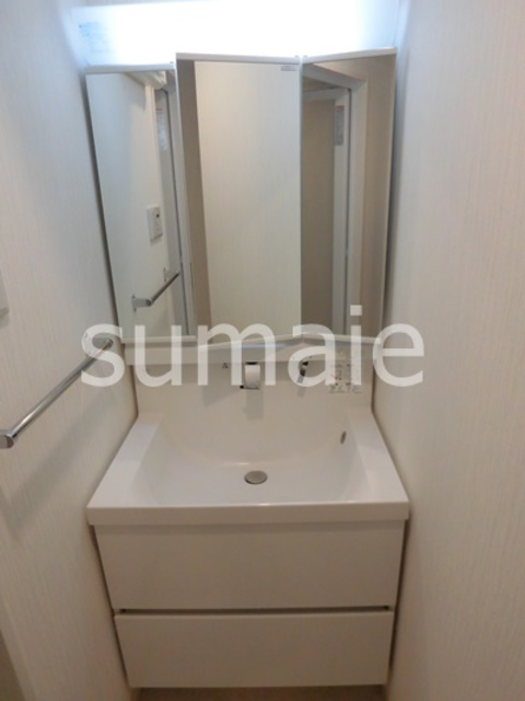 洗面設備　洗髪洗面化粧台。