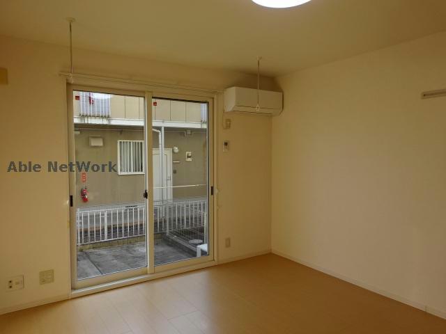 居室・リビング　同型モデル