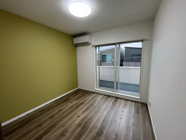 居室・リビング　イメージとして同マンション他部屋を表示しています