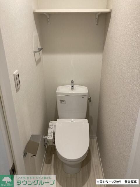 トイレ　参考パース