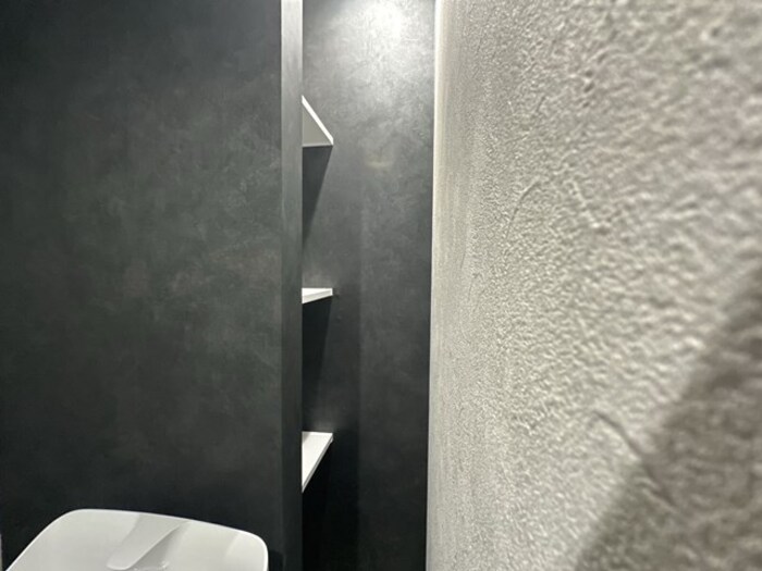 トイレ　トイレ収納棚