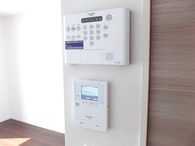 セキュリティ　ＴＶインターホン・アルソックホームセキュリティー完備！
