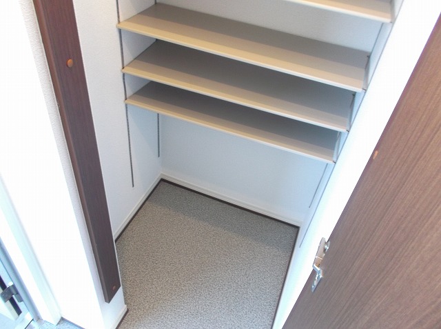 その他設備　シューズクローク