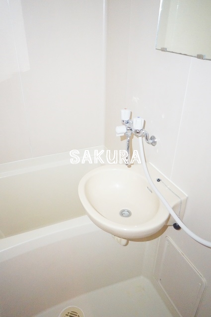 バス・シャワールーム　日々の疲れを癒すお風呂です♪