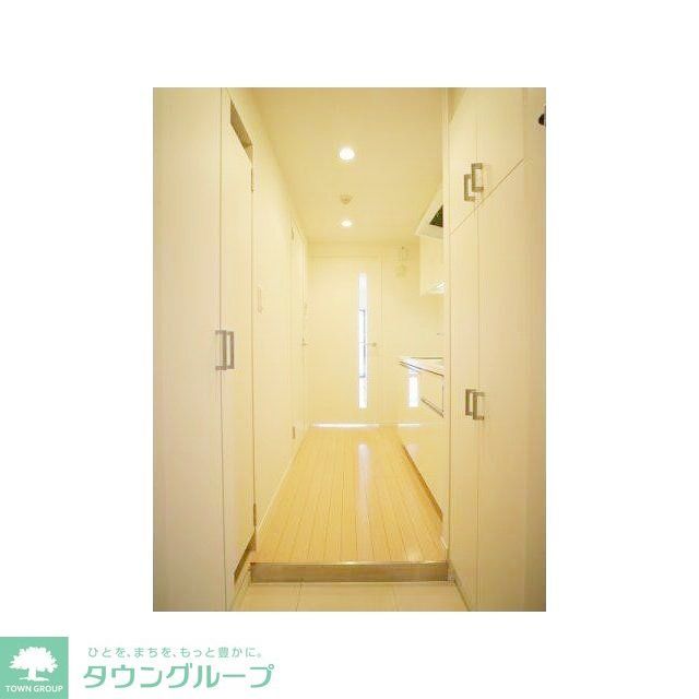 玄関　お部屋探しは株式会社　タウンハウジング　までお気軽にお問合…