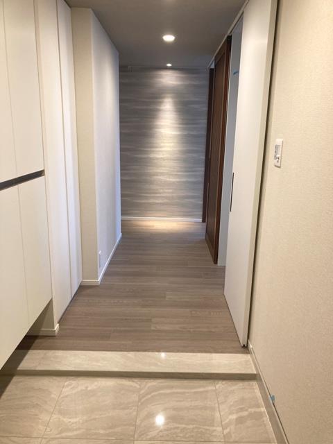 玄関　※写真は同タイプ住戸です。