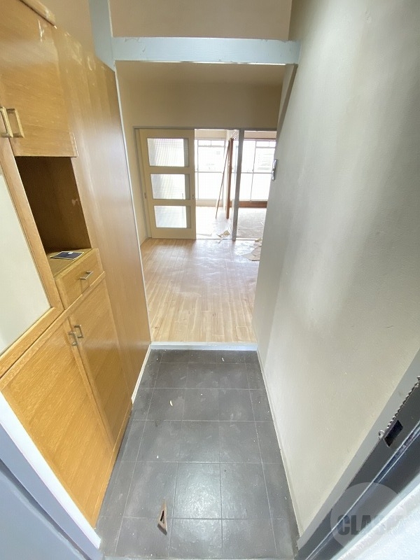 玄関　同タイプ別部屋の写真