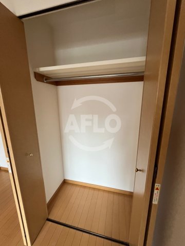 収納　プレサンス梅田インテルノ　クローゼット