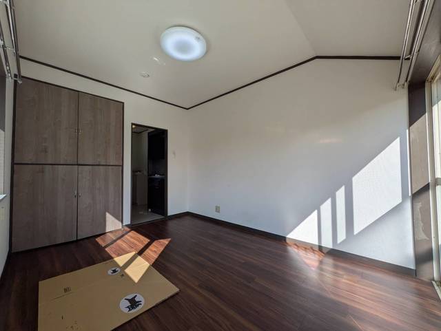 居室・リビング　別部屋参考写真です