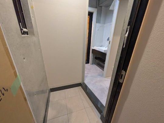 玄関　現状優先