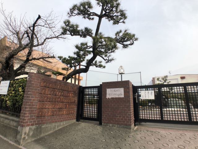 中学校　名古屋市立日比津中学校（中学校）まで736m