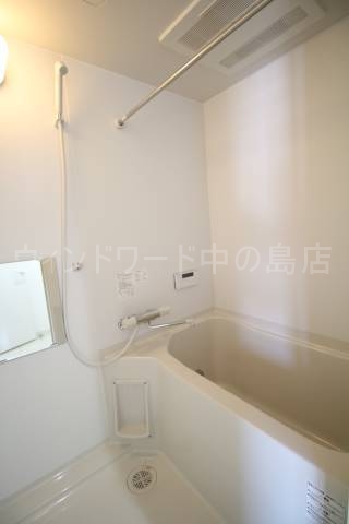 バス・シャワールーム　詳細は、ウィンドワード中の島までご相談下さい。