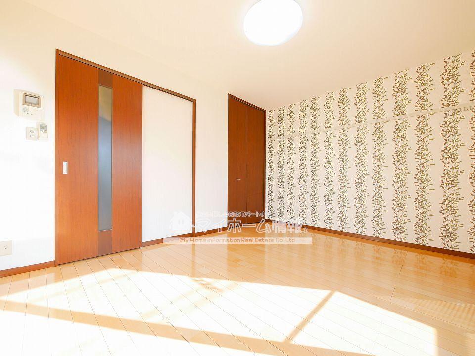 その他　室内は明るい印象なので気持ちの良い朝を迎えられます
