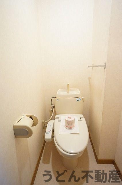 トイレ　うどん県のお部屋探しはうどん不動産へ うどんちゃんとLINE