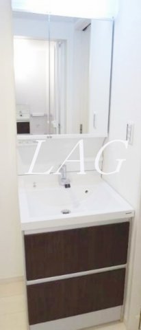 洗面設備　独立洗面台です。