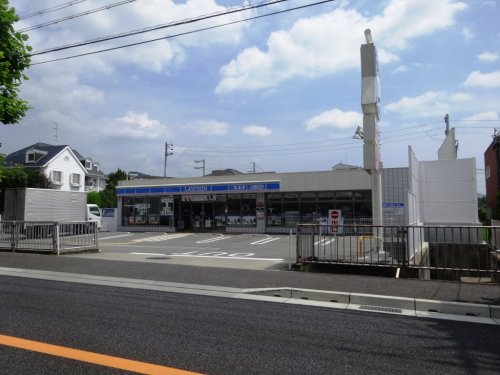 コンビニ　ローソン 宝塚山本南二丁目店（コンビニ）まで608m