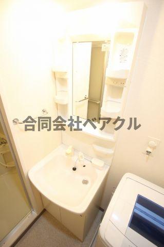 洗面設備　使いやすい洗面所です