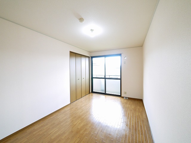 その他部屋・スペース　落ち着いて過ごせるお部屋なので、寝室にいかがでしょうか