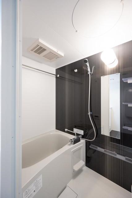 バス・シャワールーム　※写真は同タイプ住戸です。