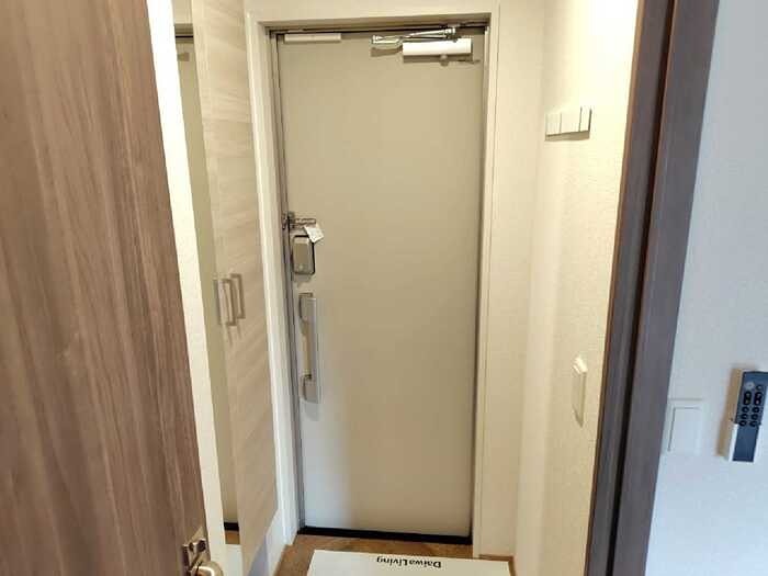 玄関　シューズボックス完備