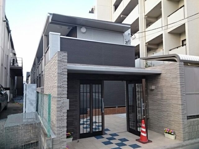 建物外観　気になる間取りはコチラ