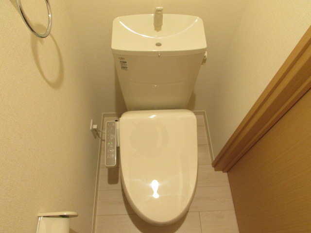 トイレ　清潔感のあるトイレです