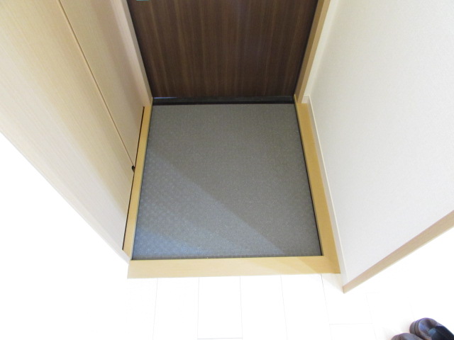 玄関　収納もある玄関です