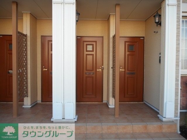 エントランス　★お問い合わせはタウンハウジングまで★