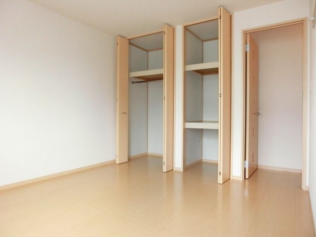 収納　※別号室参考写真です