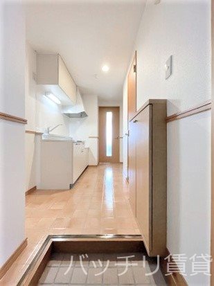 玄関　別号室の画像。現況優先