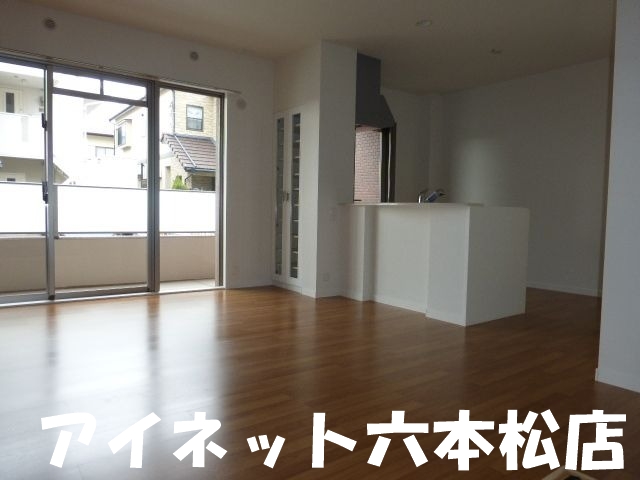 居室・リビング　広々としたリビングです。
