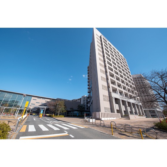 病院　国立大学法人名古屋大学医学部附属病院（病院）まで582m