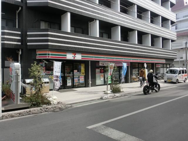 コンビニ　セブンイレブン（コンビニ）まで350m