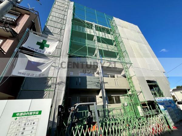 建物外観　建築中