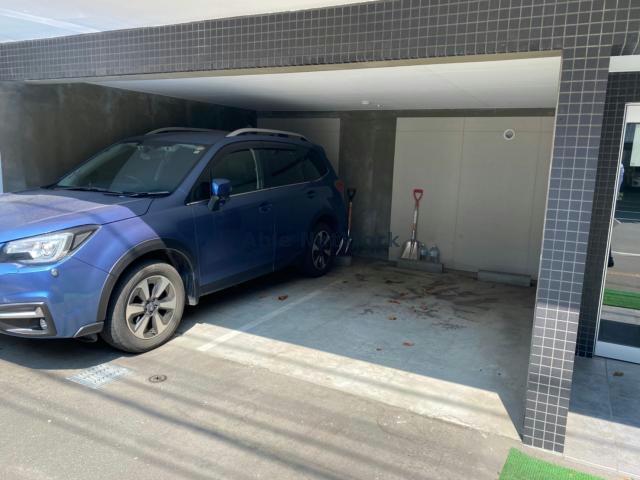駐車場　駐車場