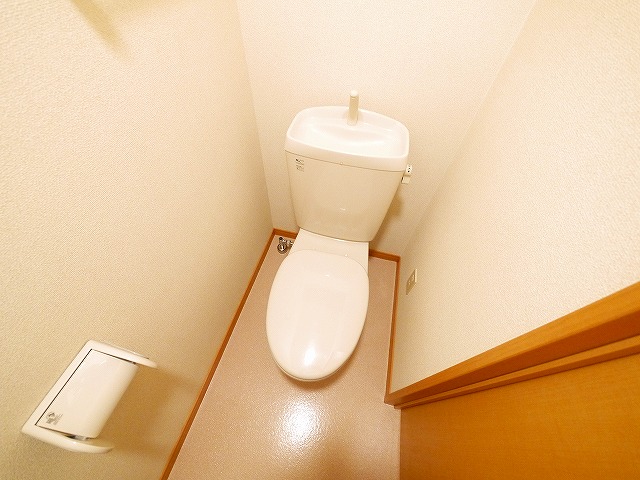 トイレ　コンパクトで使いやすいトイレです