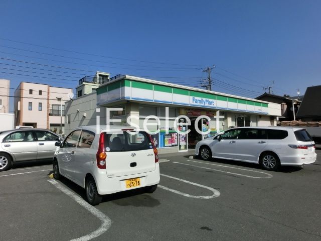 コンビニ　ファミリーマート千葉旭町店（コンビニ）まで140m