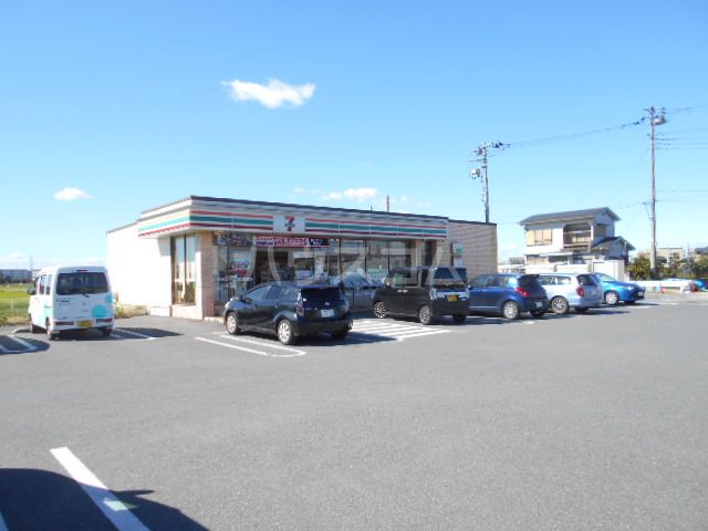 コンビニ　セブン-イレブン春日部大増新田店（コンビニ）まで670m